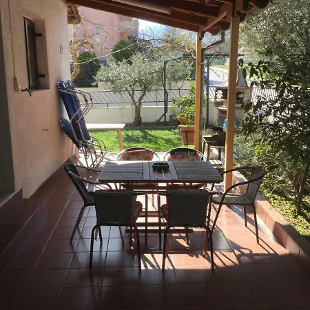 Holiday home Beautiful By The Sea Palaiontsiflikion